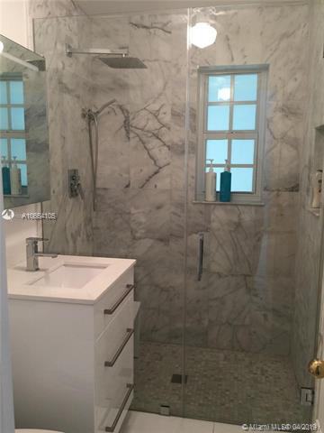 10021 NW 27th Ter - Photo 3 of 8