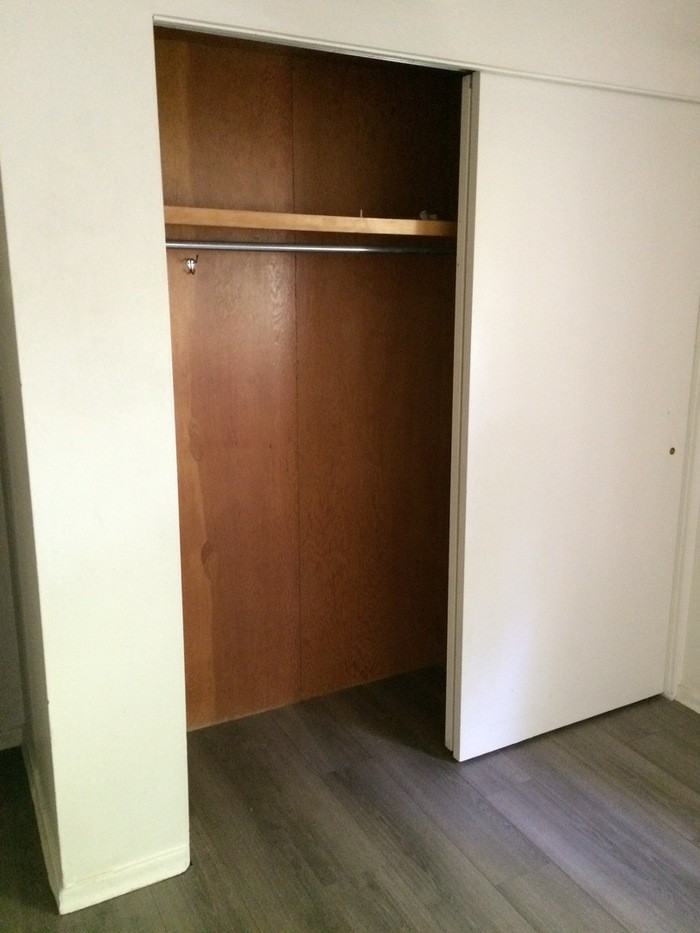 111 7th St - Photo 3 of 12