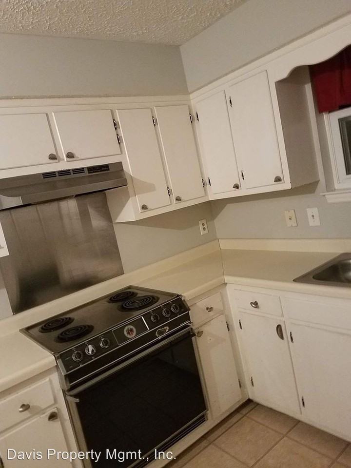 3242 Trails End Ln - Photo 2 of 13