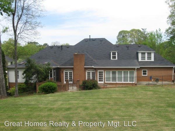 1020 Finnsbury Dr - Photo 2 of 32