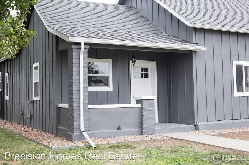 201 Beech St - Photo 2 of 15