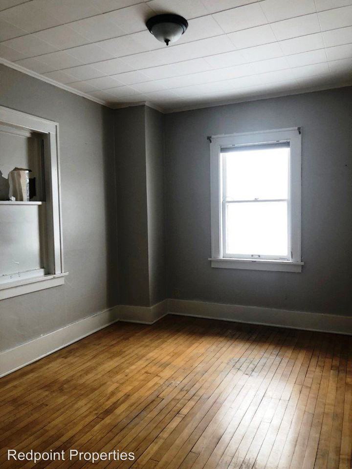 658 4th Ave N - Photo 2 of 13