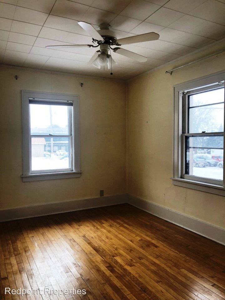 658 4th Ave N - Photo 3 of 13