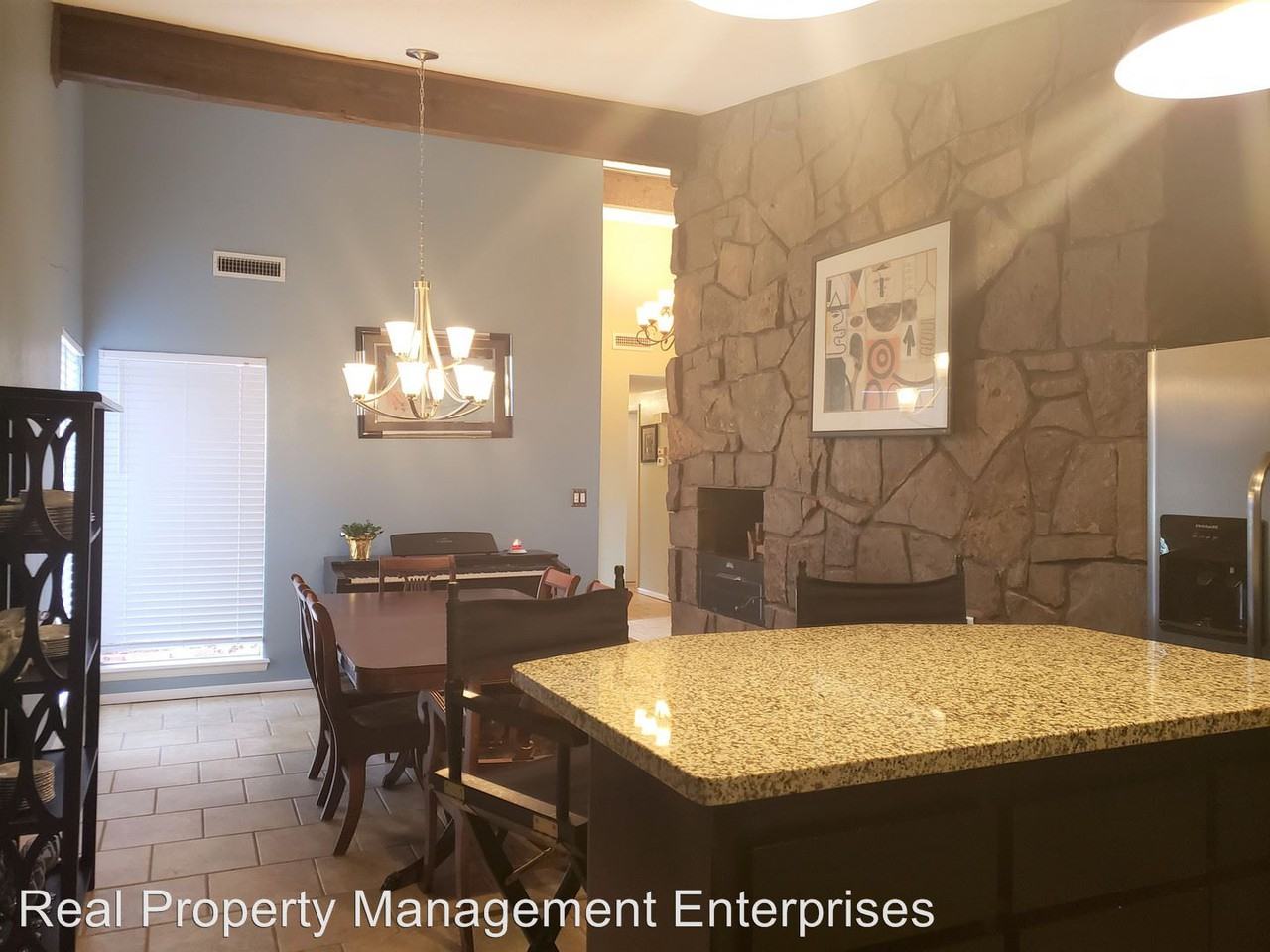 6325 NW 85th St - Photo 3 of 18