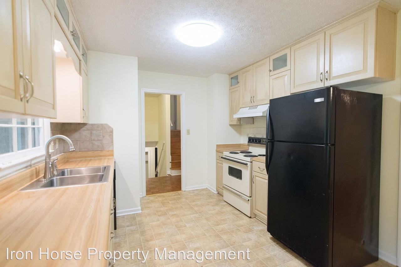 140 Saxon Woods Dr - Photo 3 of 26