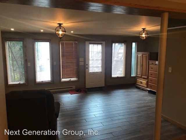 185 Main St - Photo 3 of 12