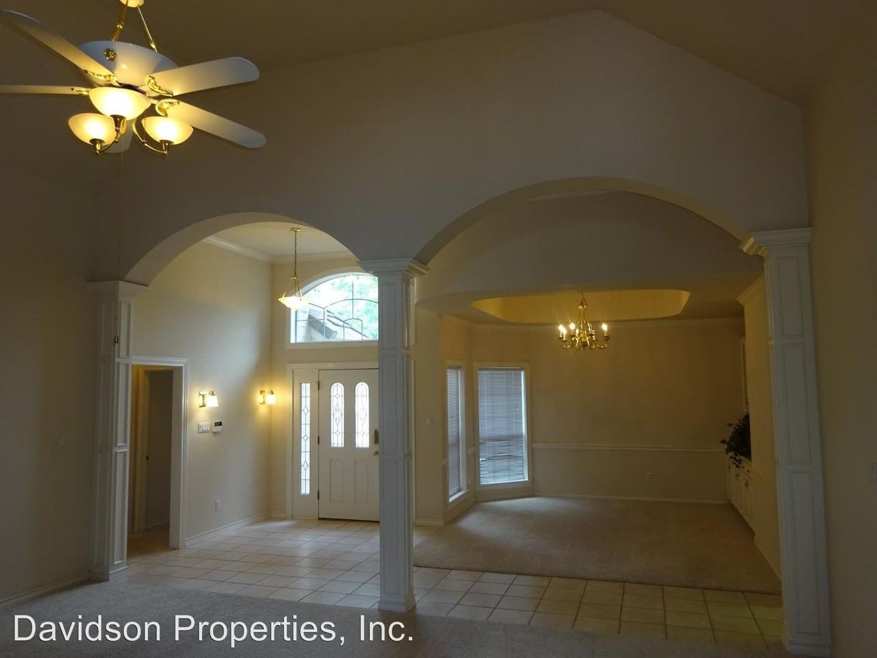 68 Campden Cir - Photo 3 of 20