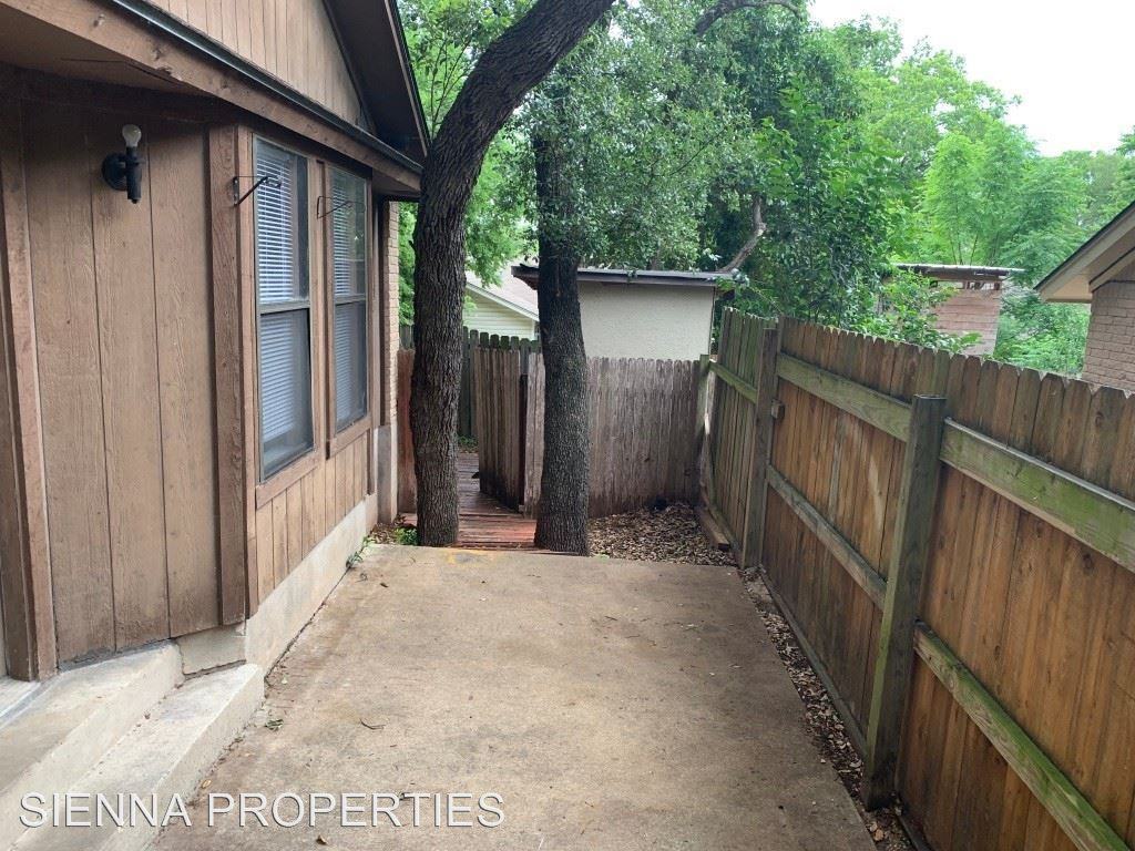 1004 Milford Way #B - Photo 2 of 12
