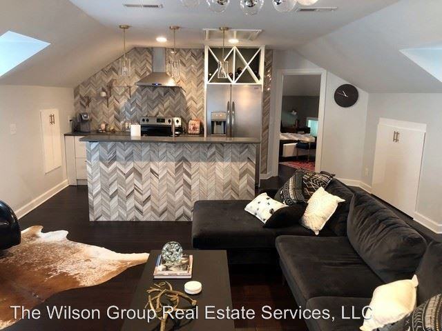 203 Hillwood Blvd - Photo 2 of 21