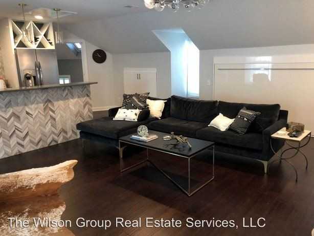 203 Hillwood Blvd - Photo 3 of 21