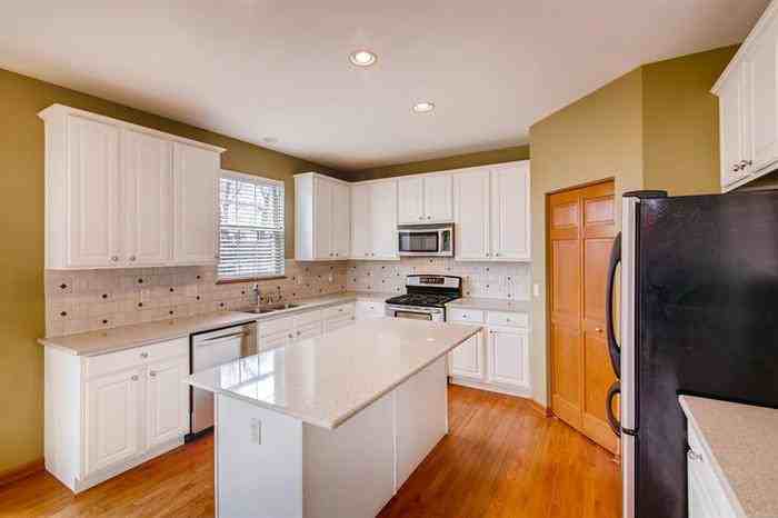 1278 McDole Dr - Photo 3 of 17