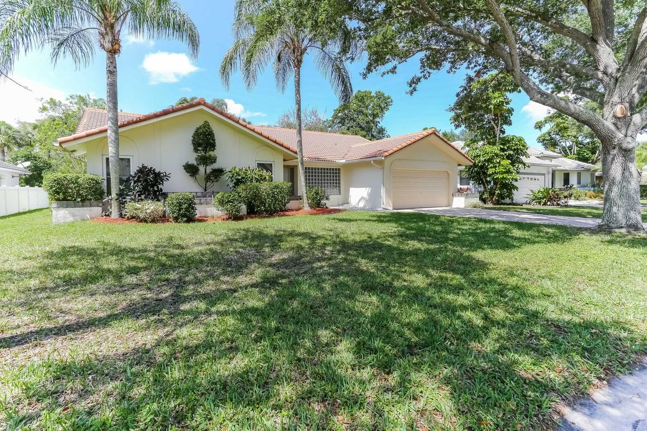 6473 Nw 43rd Ct - Photo 3 of 15