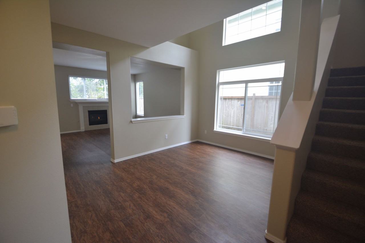 17416 Ironwood St - Photo 2 of 15
