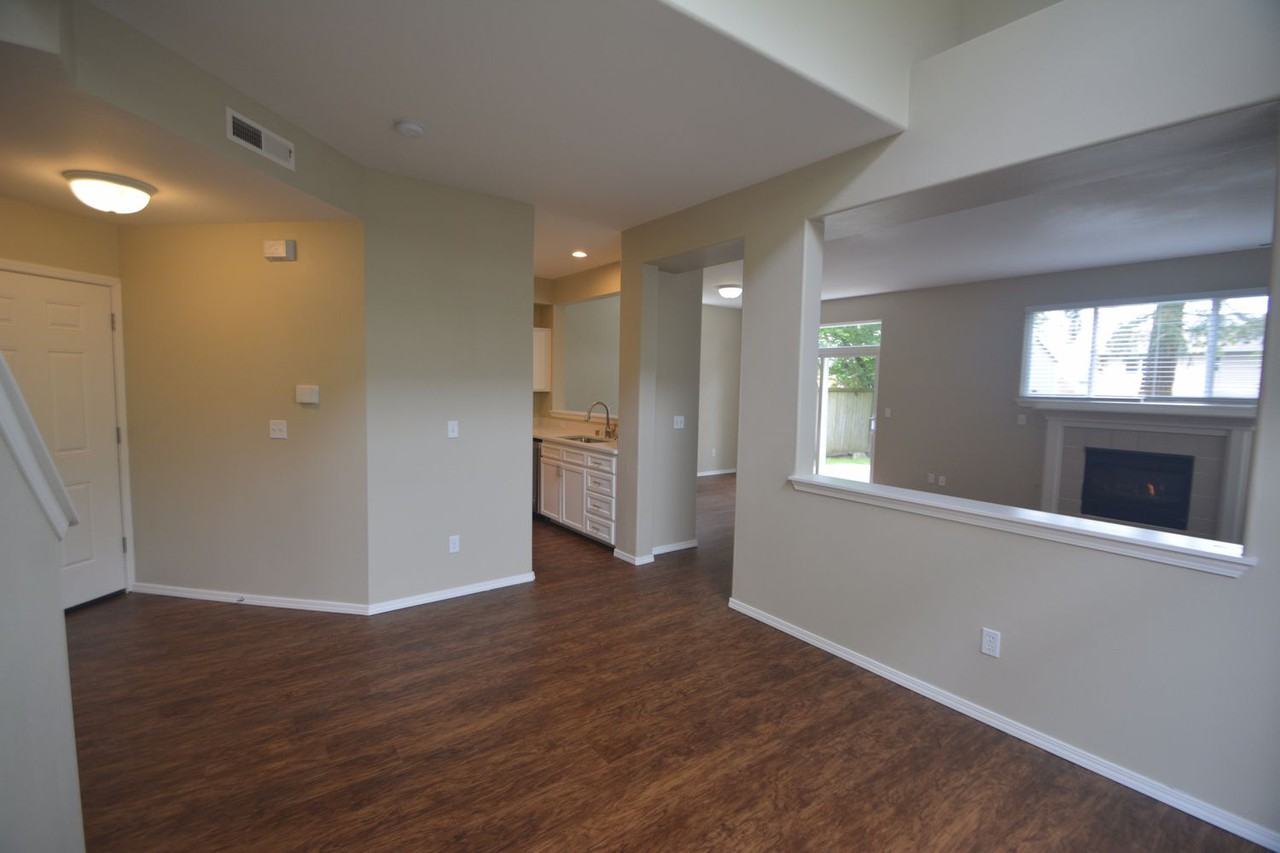 17416 Ironwood St - Photo 3 of 15