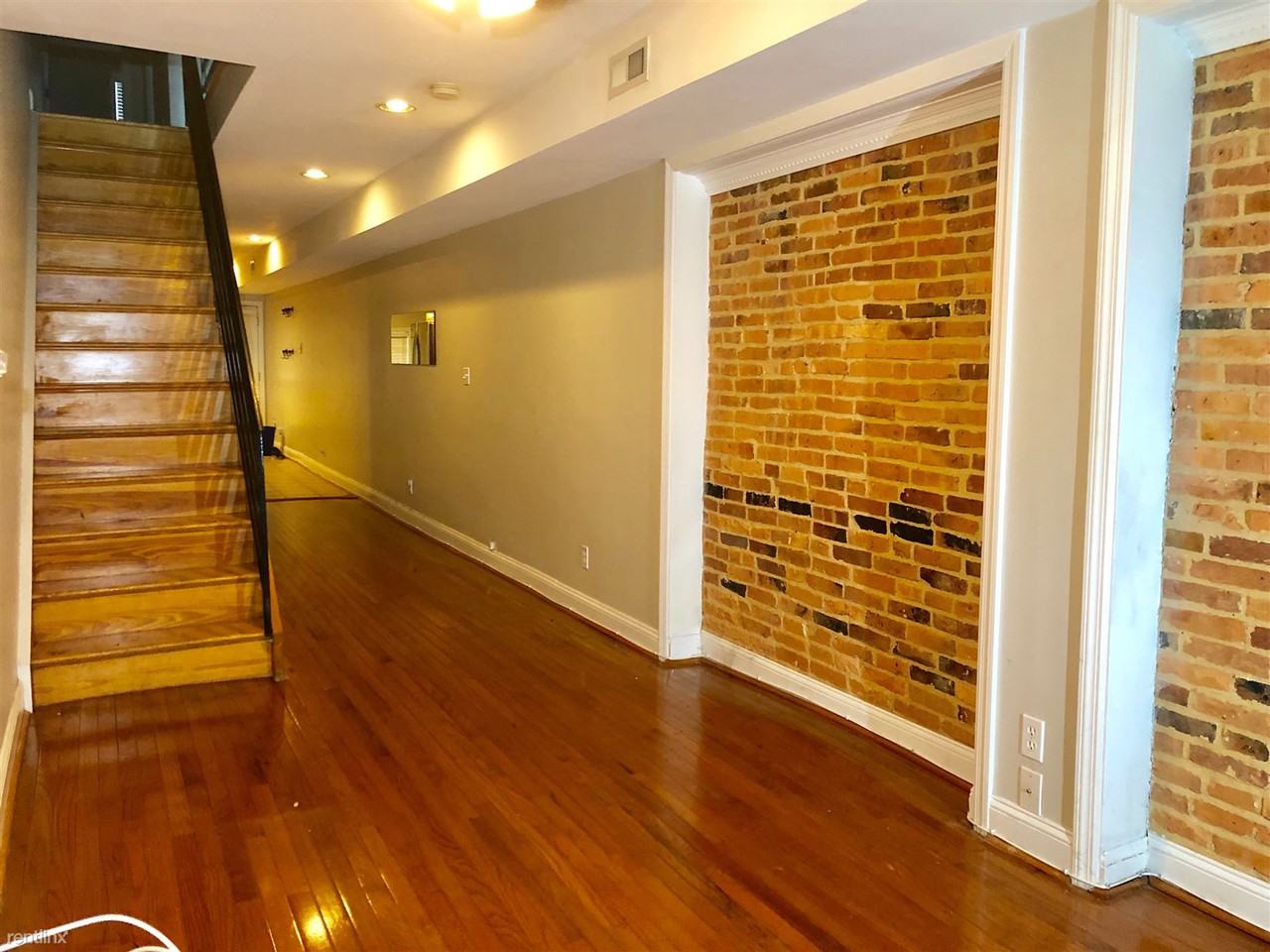 2527 Foster Ave - Photo 3 of 17