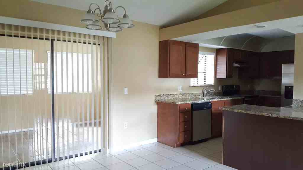 13371 Maureen Ave - Photo 3 of 9