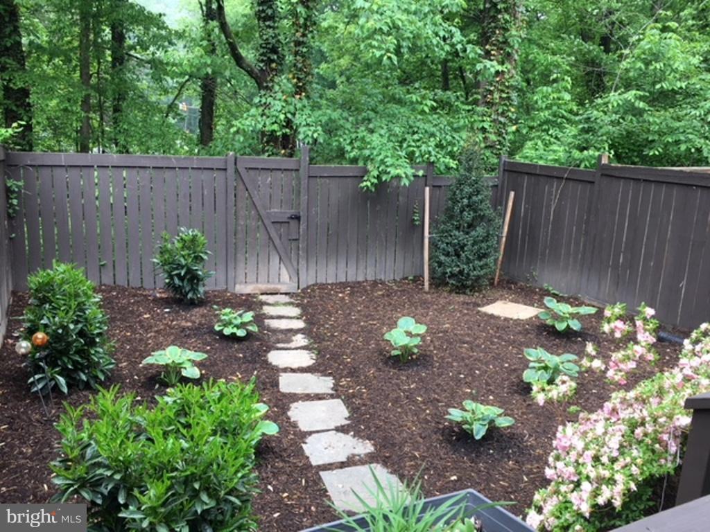 2149 Colts Neck Ct - Photo 2 of 30