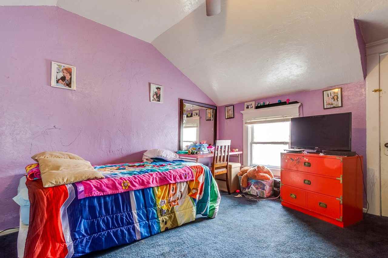 201 E Eagle St - Photo 3 of 15