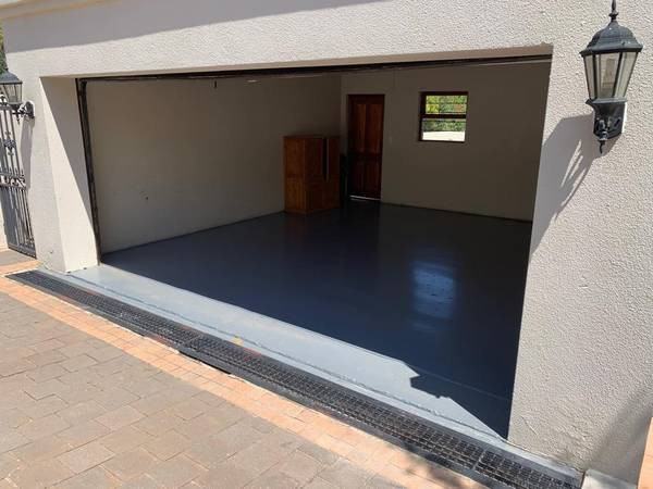 2205 Brittany Dr - Photo 3 of 9