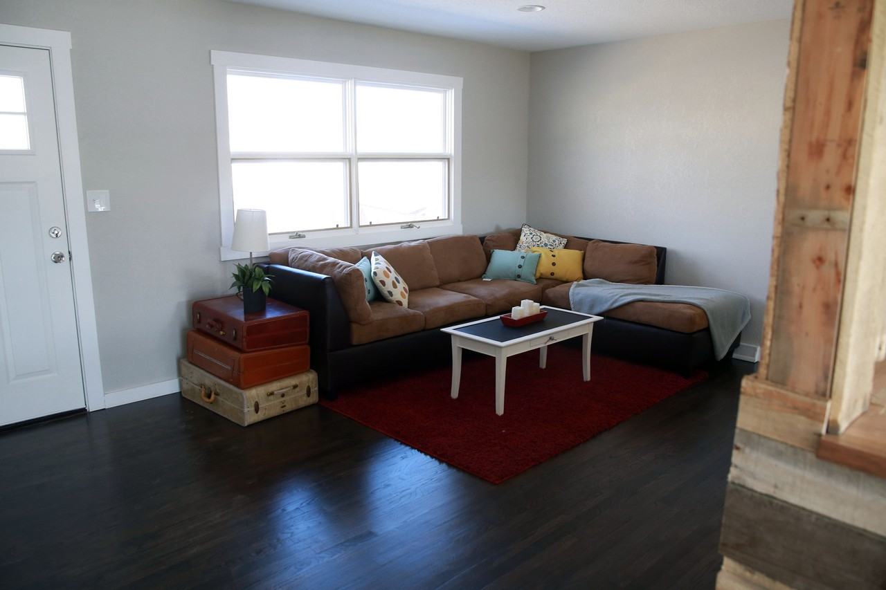 505 Duke Ln - Photo 3 of 16