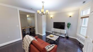 Beautiful Bloomingdale home with amazing city views - Photo 1 of 1
