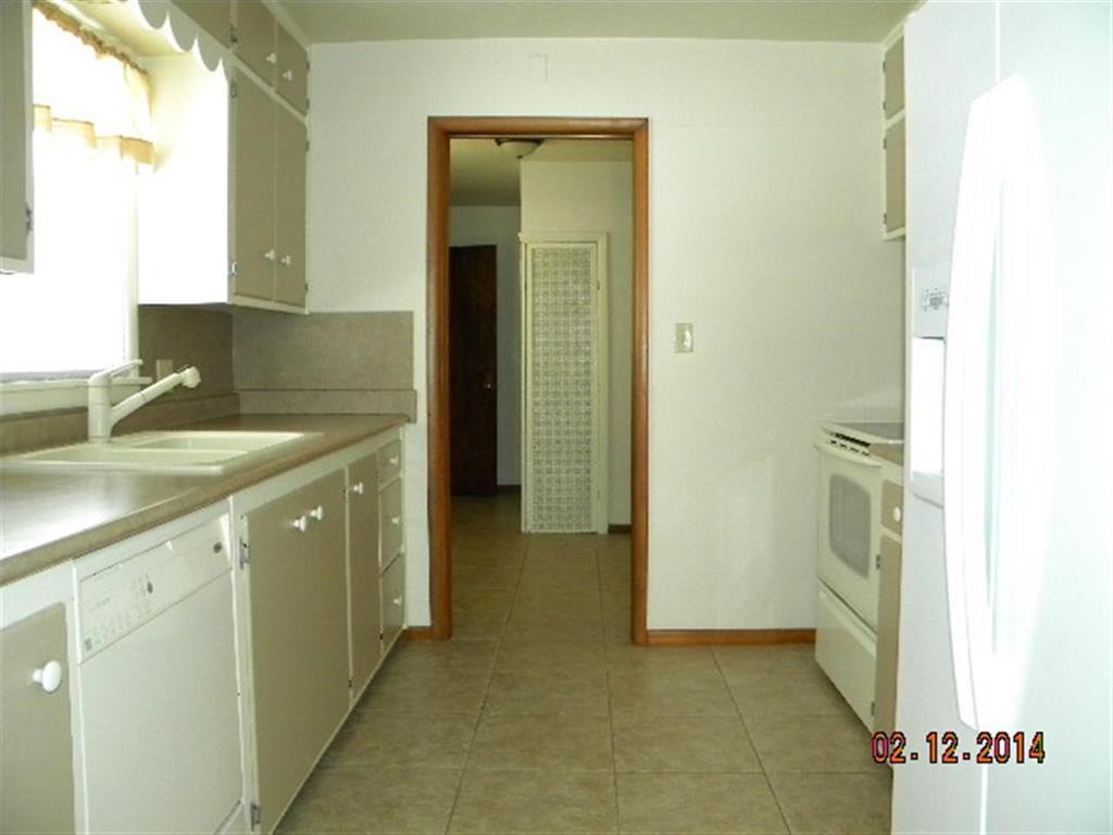 1618 W 1st St - Photo 3 of 5