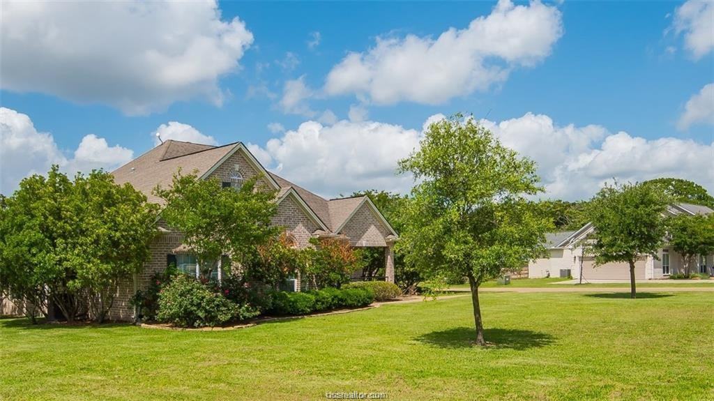 5784 Easterling Dr - Photo 2 of 50