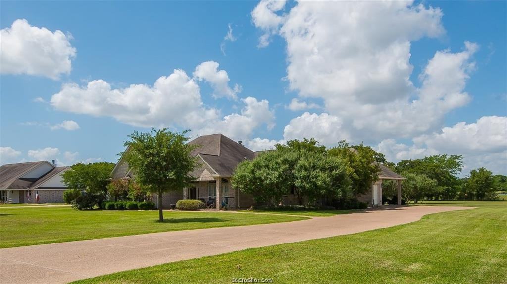 5784 Easterling Dr - Photo 3 of 50