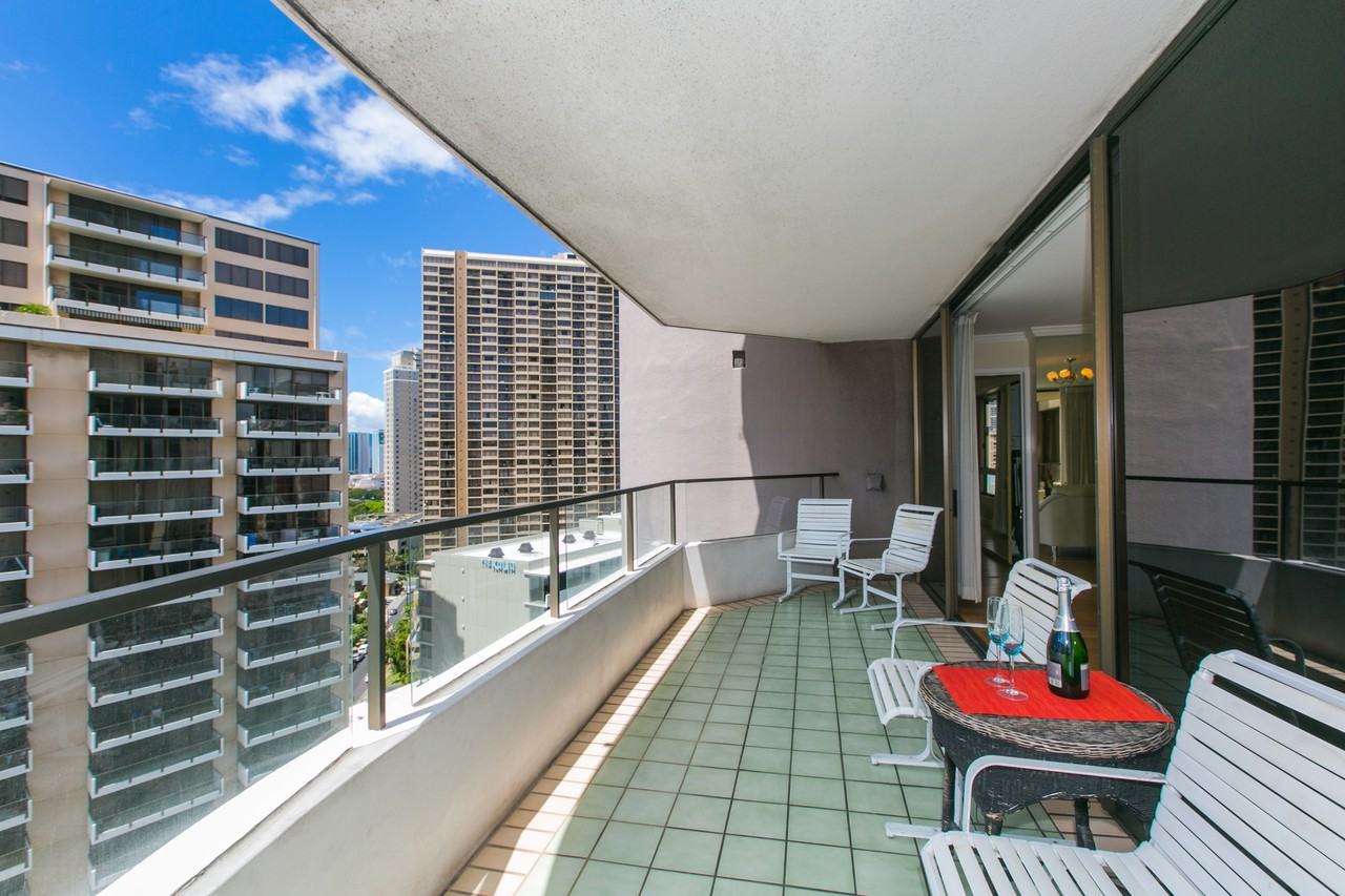 1910 Ala Moana Blvd. #18-AF - Photo 6 of 63