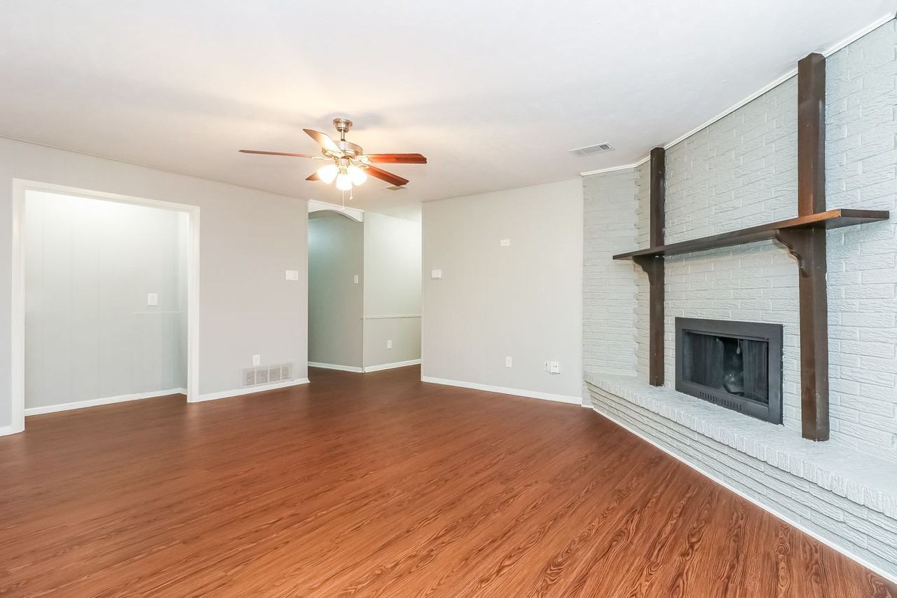 2608 Shady Grove Dr - Photo 3 of 19