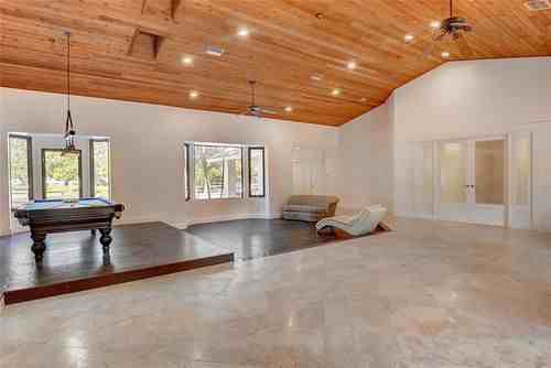 3942 NW 43rd St - Photo 3 of 8