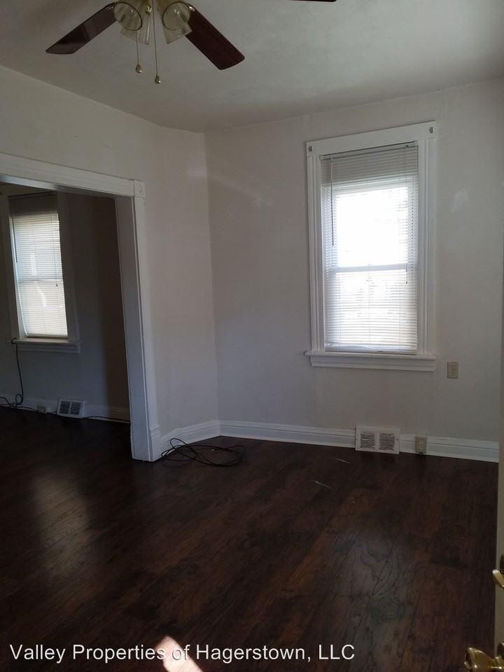 329-331 S Mont Valla - Photo 2 of 9
