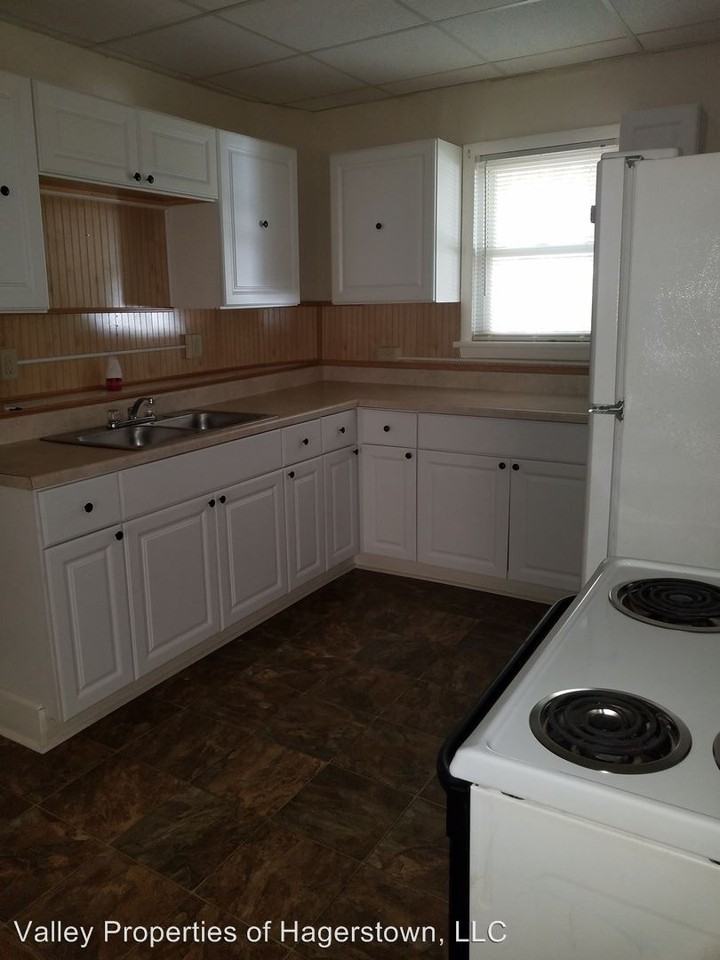 329-331 S Mont Valla - Photo 3 of 9