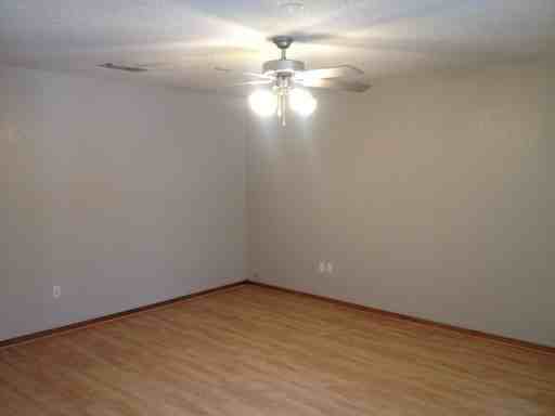 608 Redwater Blvd W - Photo 2 of 7