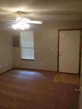 608 Redwater Blvd W - Photo 3 of 7