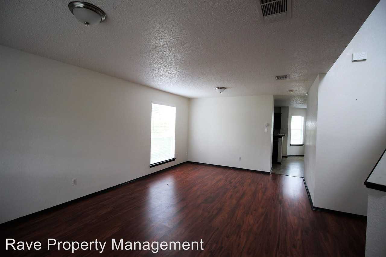 2020 Charlotte Way - Photo 3 of 30