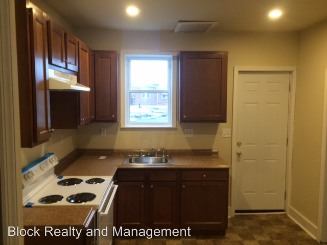 101 W 27th St - Photo 3 of 9