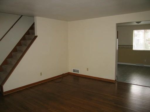 1705 Nevada St - Photo 2 of 5