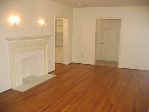 118 Maple St #4 - Photo 3 of 6