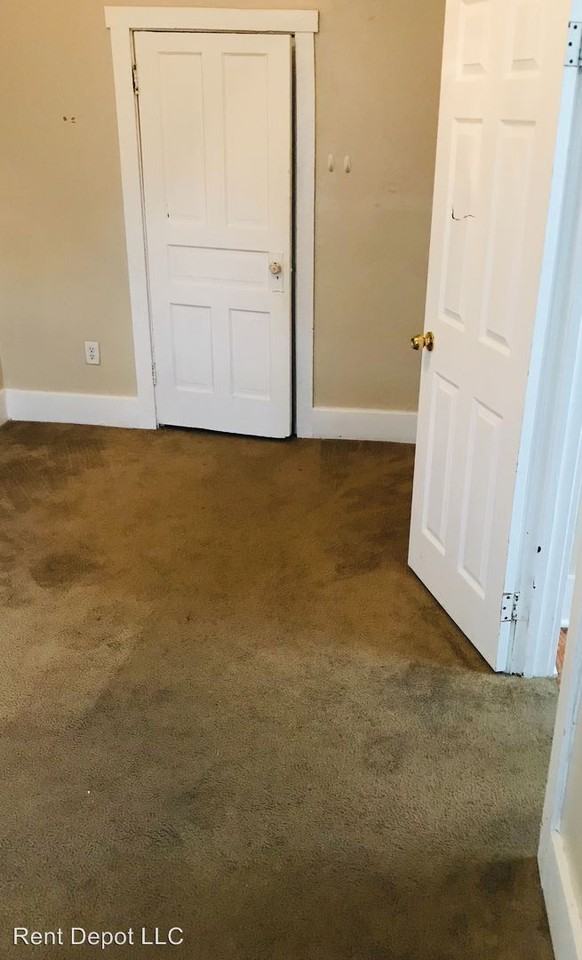 2527 W Illinois St - Photo 3 of 9