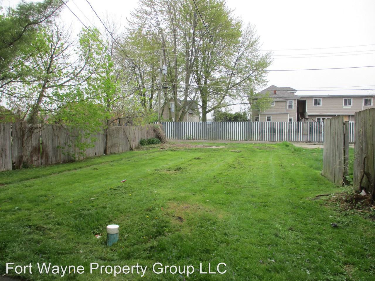 2433 Oliver St - Photo 2 of 14