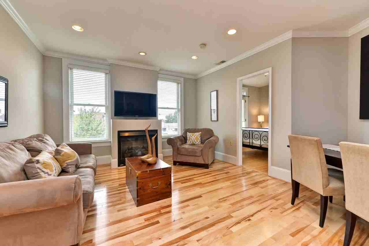 1120 Vermont Ave NW - Photo 3 of 23