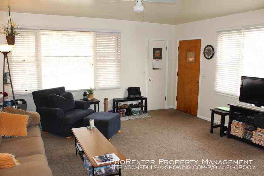 2338 Van Buren Ave - Photo 2 of 11