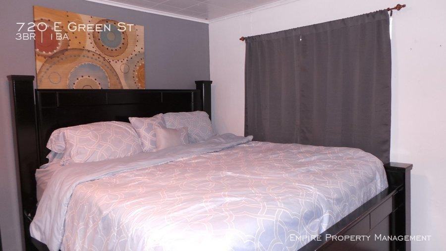 720 E Green St - Photo 3 of 13