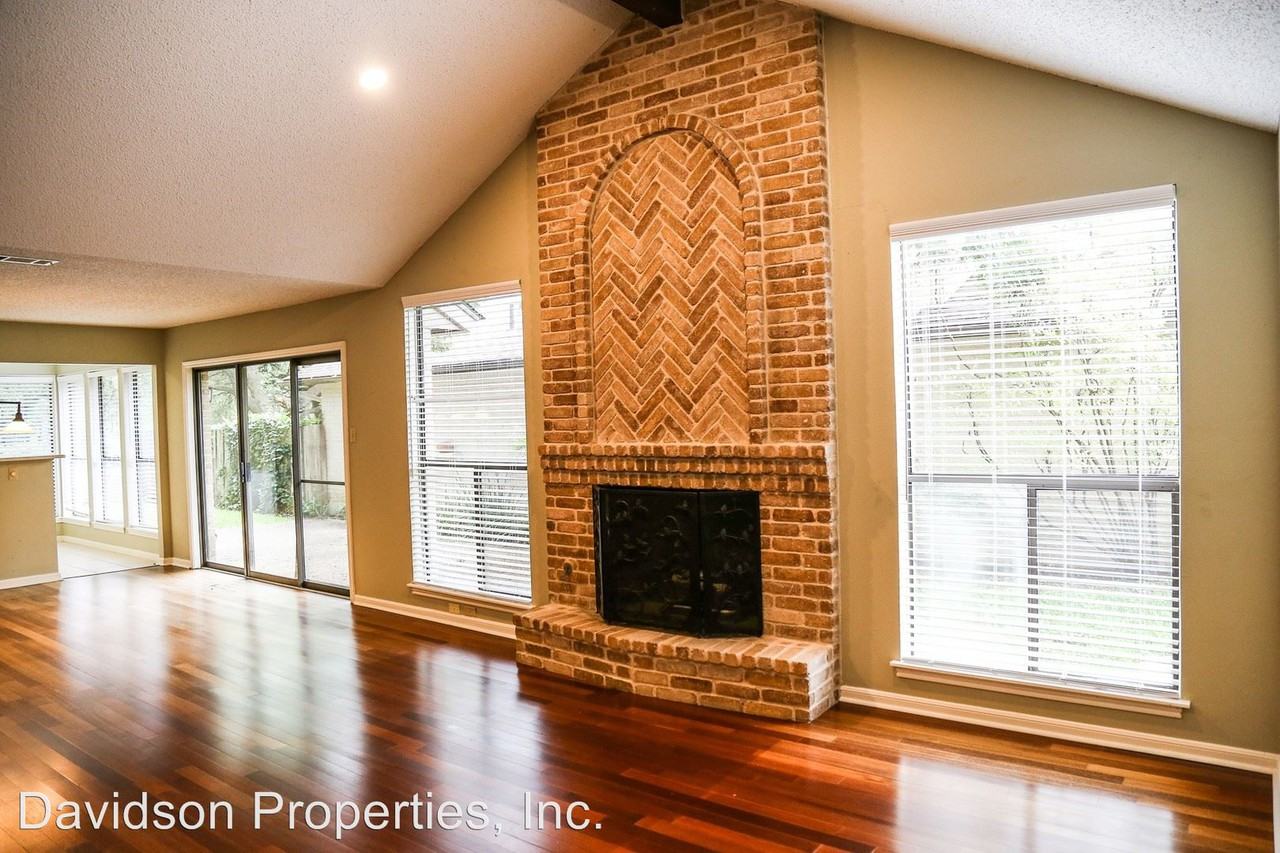 3718 Hunters Cir - Photo 2 of 24