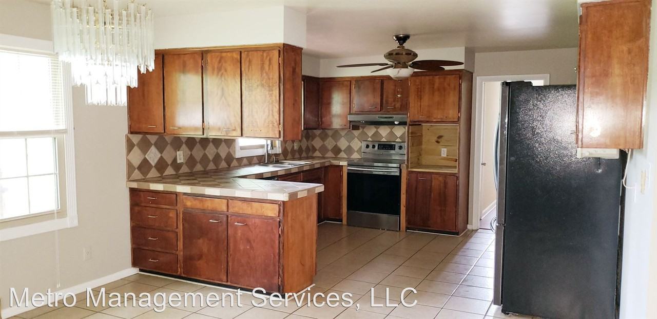 117 Cardinal Dr - Photo 3 of 16