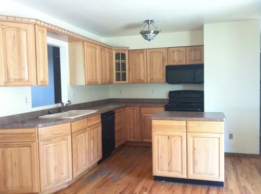 16850 Bradshaw Rd - Photo 3 of 6