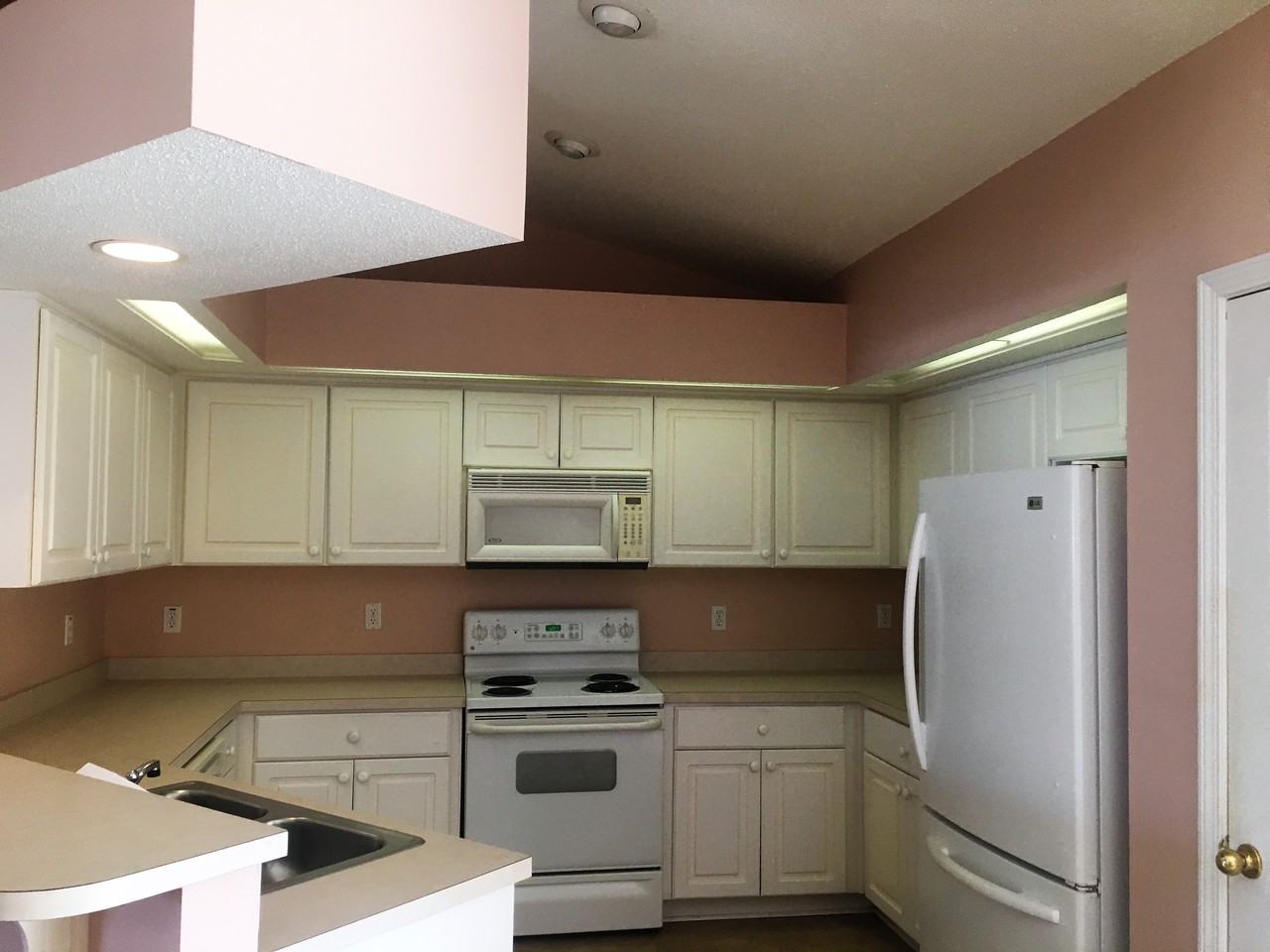 5051 Terra Lake Cir - Photo 3 of 10