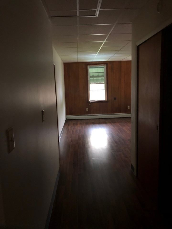 121 Main St - Photo 2 of 4