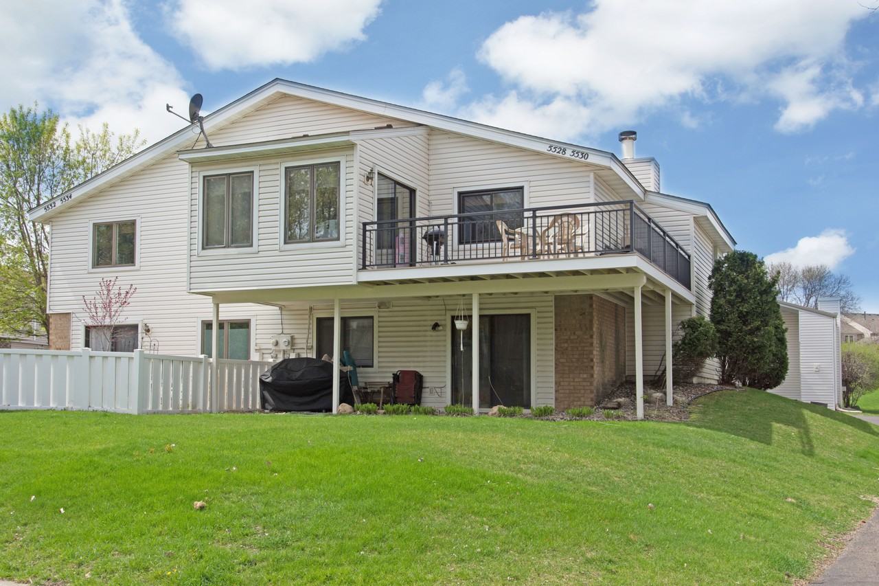 5528 Bimini Dr - Photo 3 of 22